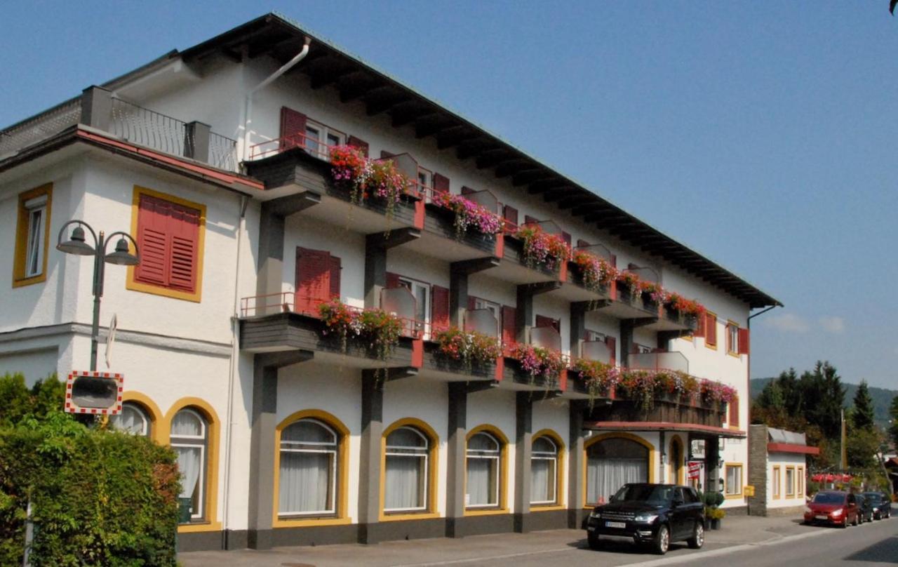 Hotel Velden Bacherlwirt Velden am Woerthersee Exterior photo