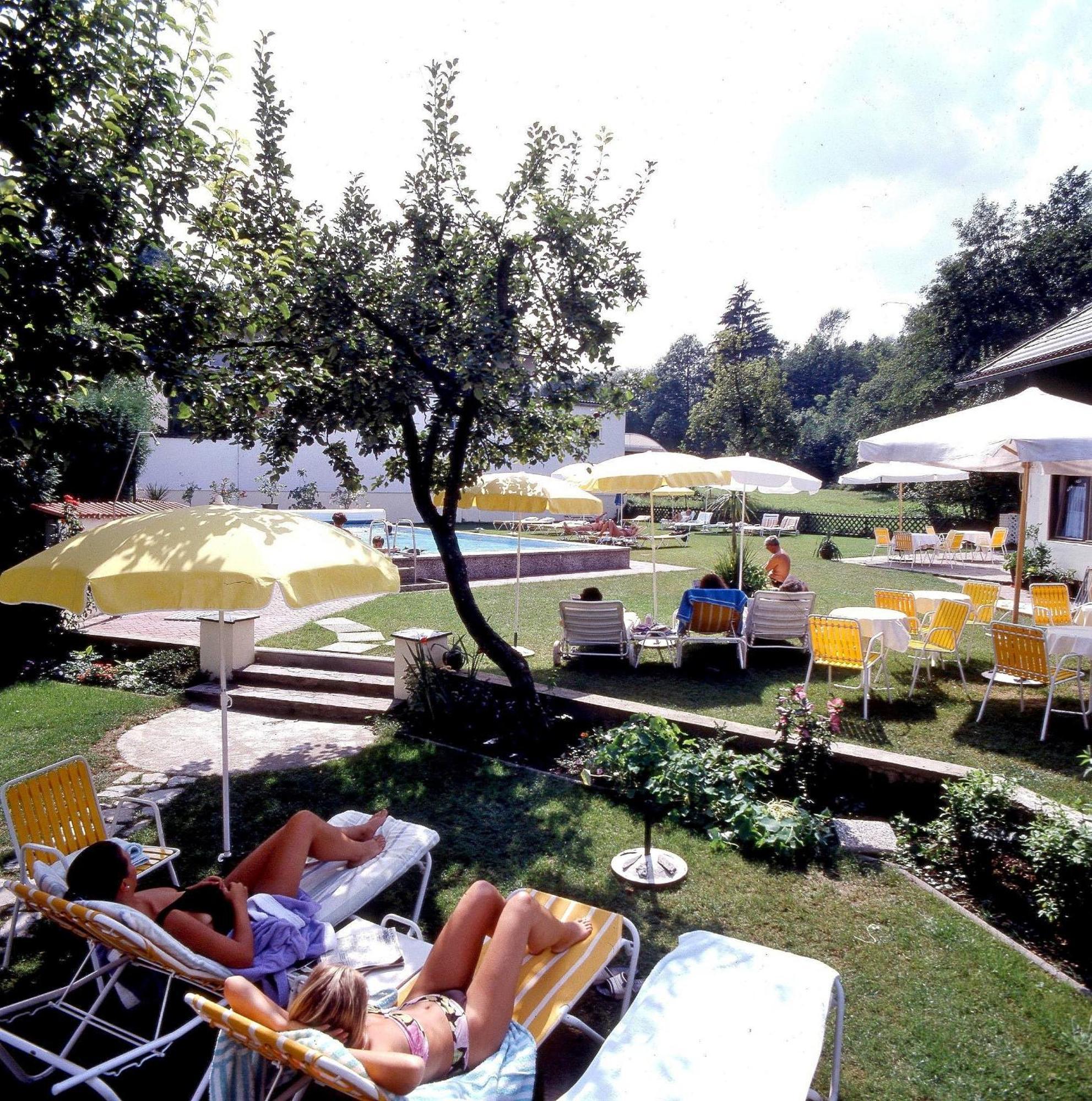 Hotel Velden Bacherlwirt Velden am Woerthersee Exterior photo